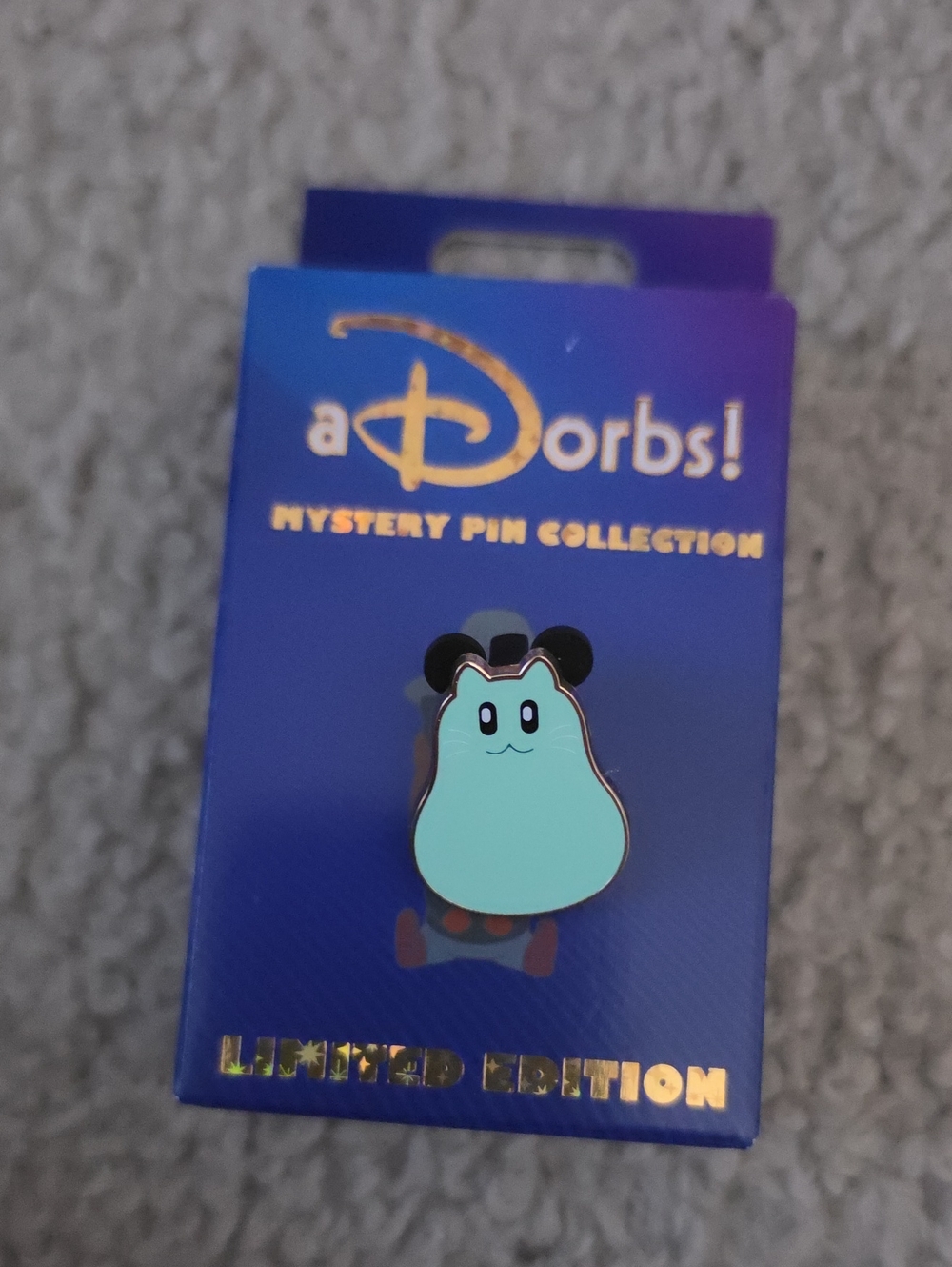D23 aDorbs Soul Movie Spirit Mr. Mittens Super Chaser Pin